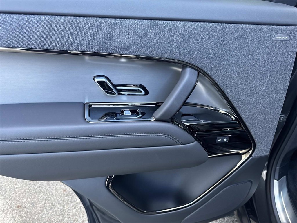 New 2026 Land Rover Range Rover Sport SE image 11