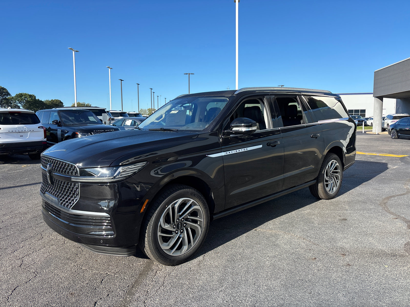 New 2025 Lincoln Navigator L Reserve image 3