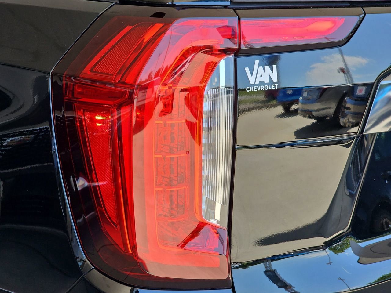 Used 2024 GMC Yukon Denali Ultimate AWD/4WD image 42