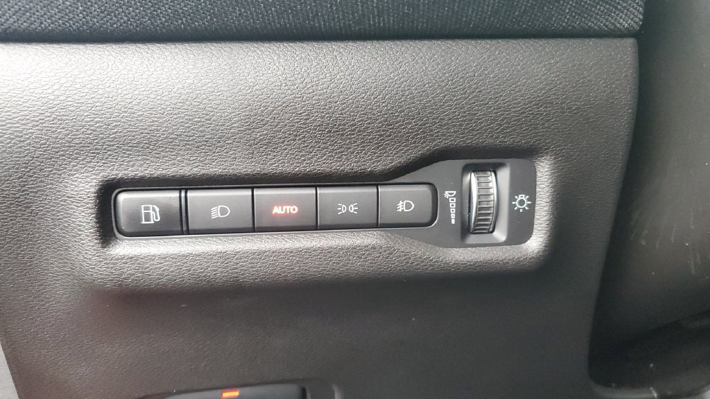 Used 2026 Jeep Cherokee Laredo AWD/4WD image 24