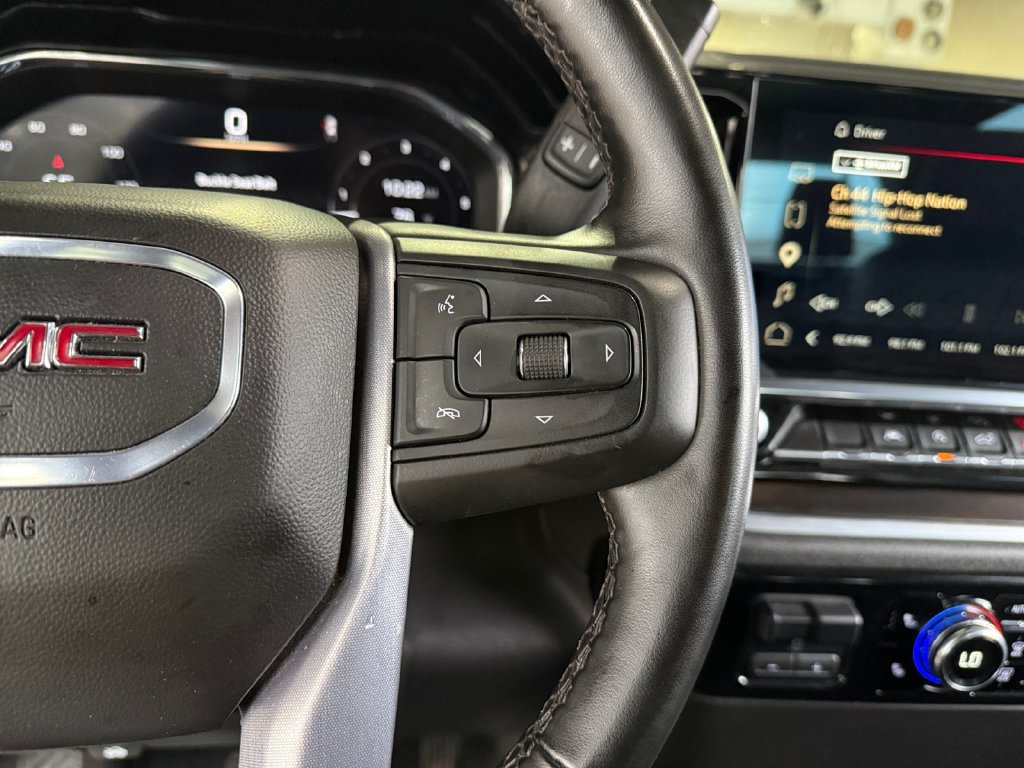 Used 2025 GMC Sierra 1500 SLT AWD/4WD image 25
