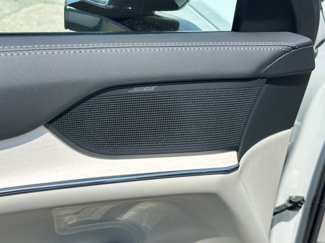 New 2025 Volvo EX90 Plus image 17