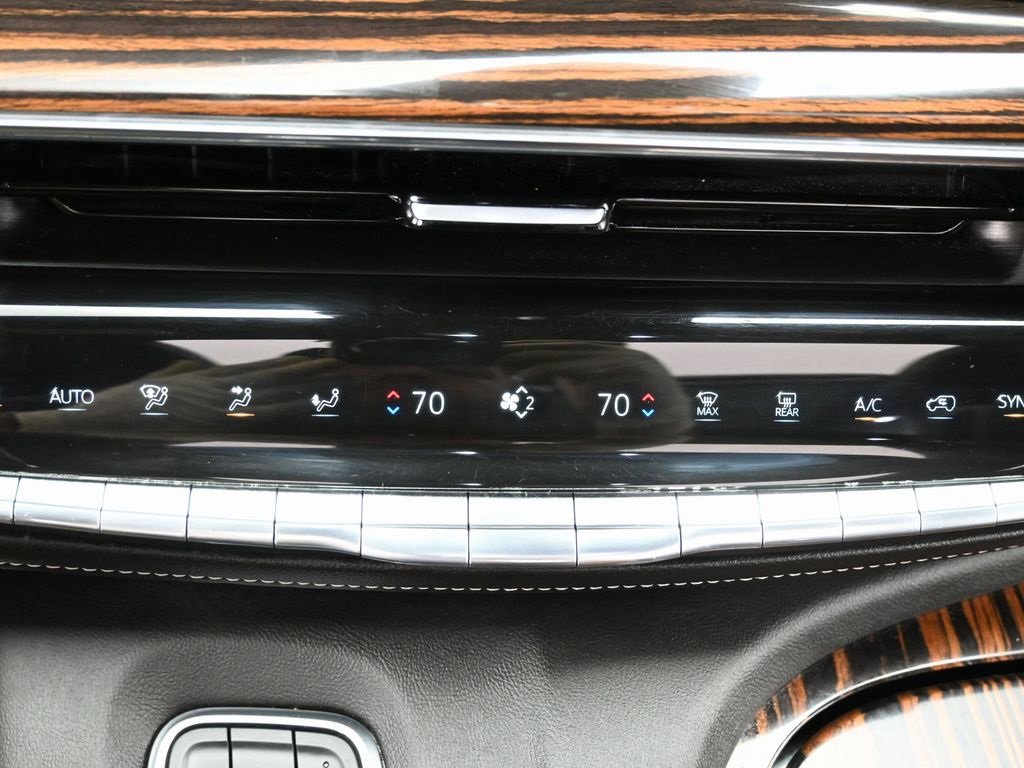 Used 2023 Cadillac Escalade ESV Premium Luxury image 29