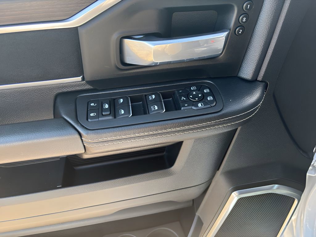 Used 2025 RAM 3500 Laramie image 20