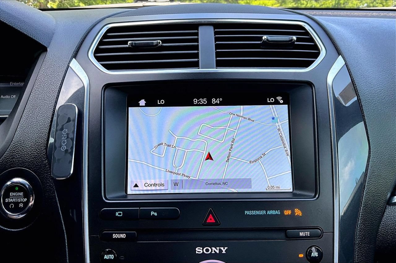 Used 2019 Ford Explorer Sport w/ Equipment Group 401A AWD/4WD image 13