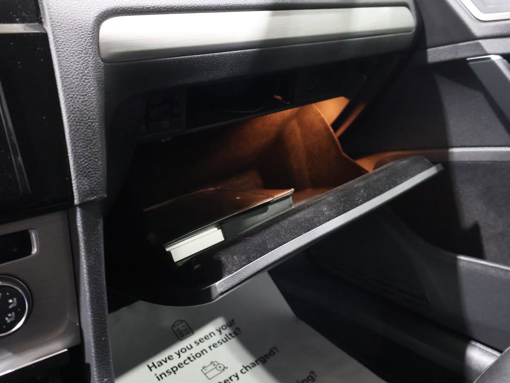 Used 2015 Volkswagen Golf S image 26