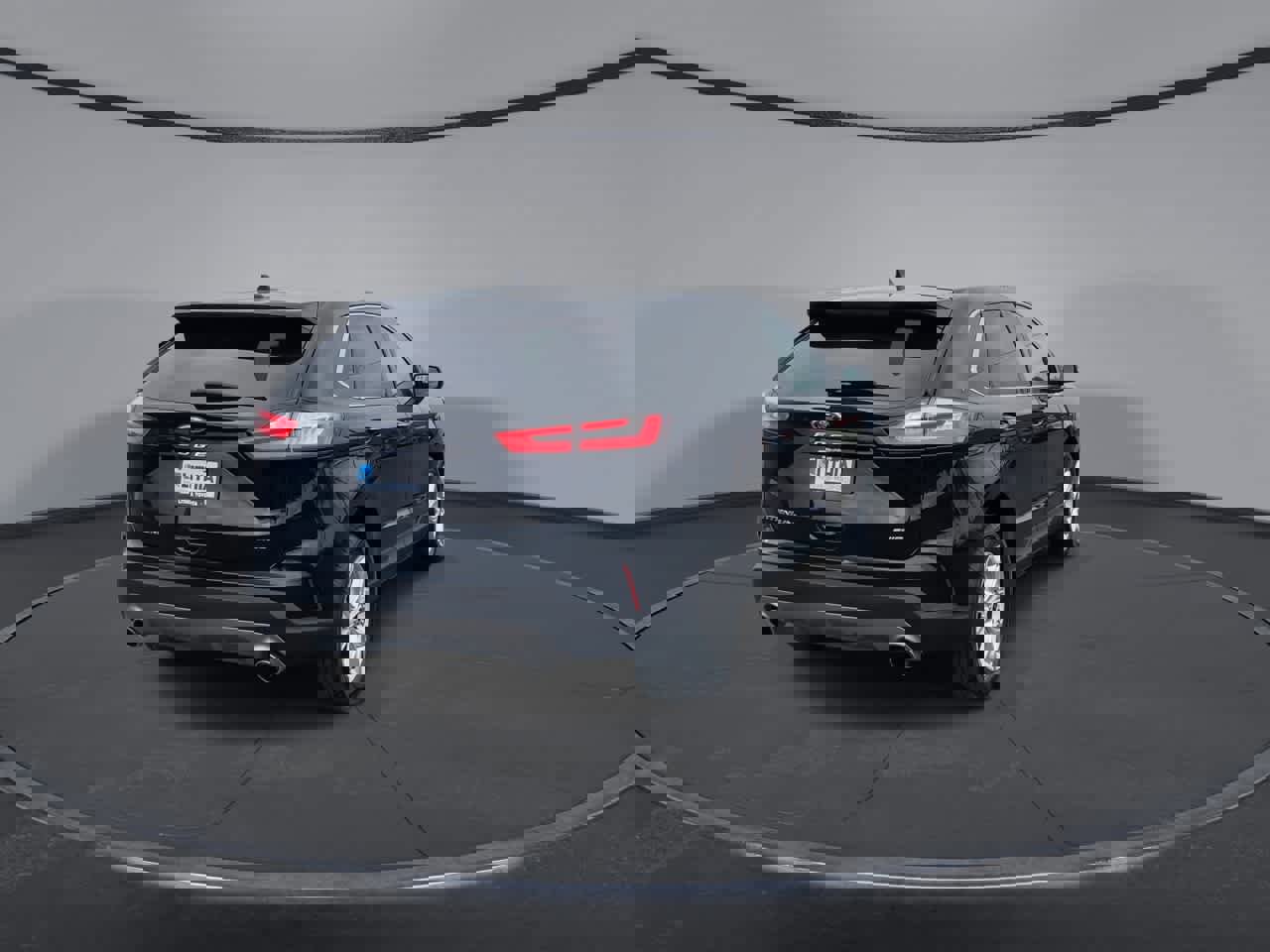 Used 2023 Ford Edge Titanium w/ Cargo Accessory Package image 8