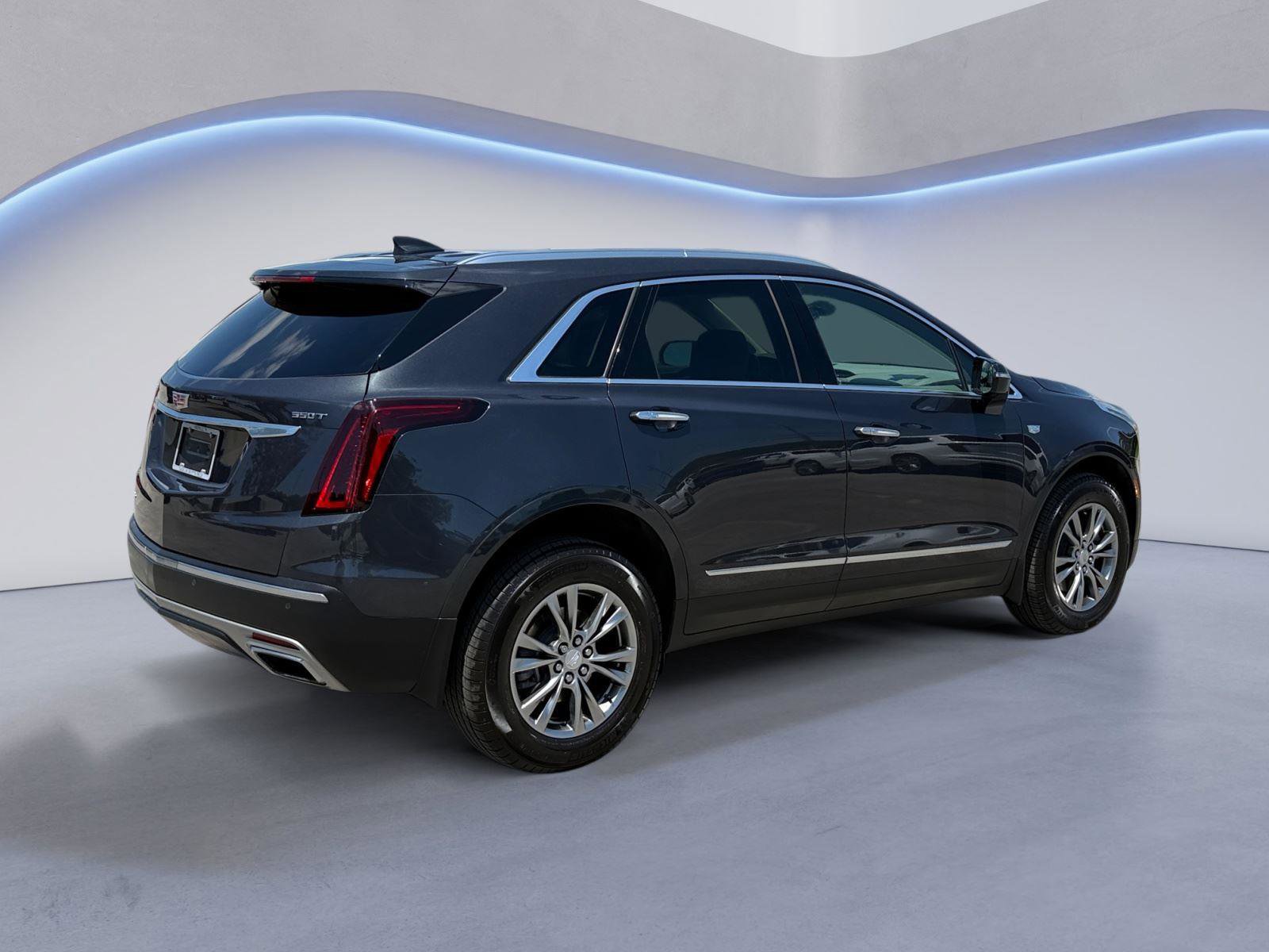 Used 2023 Cadillac XT5 Premium Luxury w/ LPO, Floor Liner Package AWD/4WD image 3