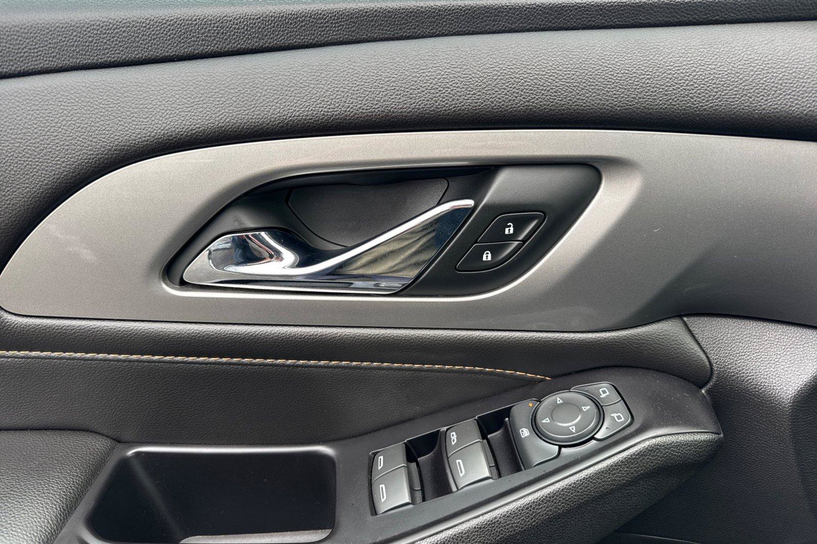 Used 2019 Chevrolet Traverse LT FWD image 13