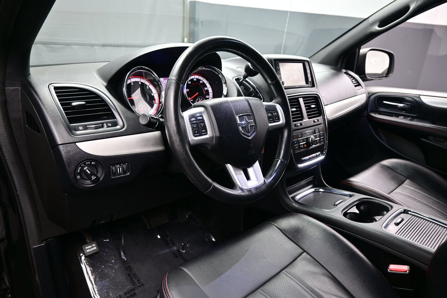 Used 2017 Dodge Grand Caravan GT FWD image 13