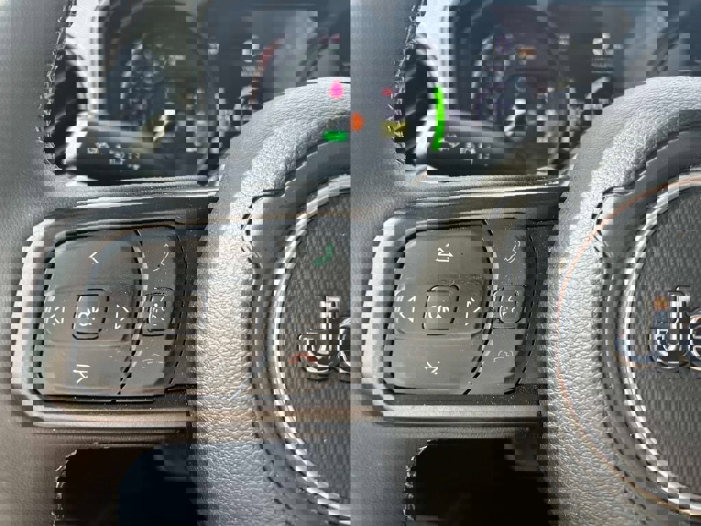 Used 2025 Jeep Wrangler Sport image 22