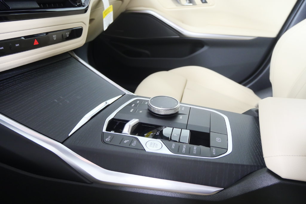 New 2026 BMW 330i Sedan w/ M Sport Package RWD image 22