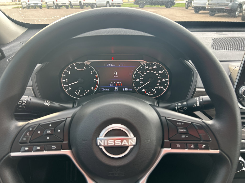 Used 2025 Nissan Altima 2.5 SV image 13