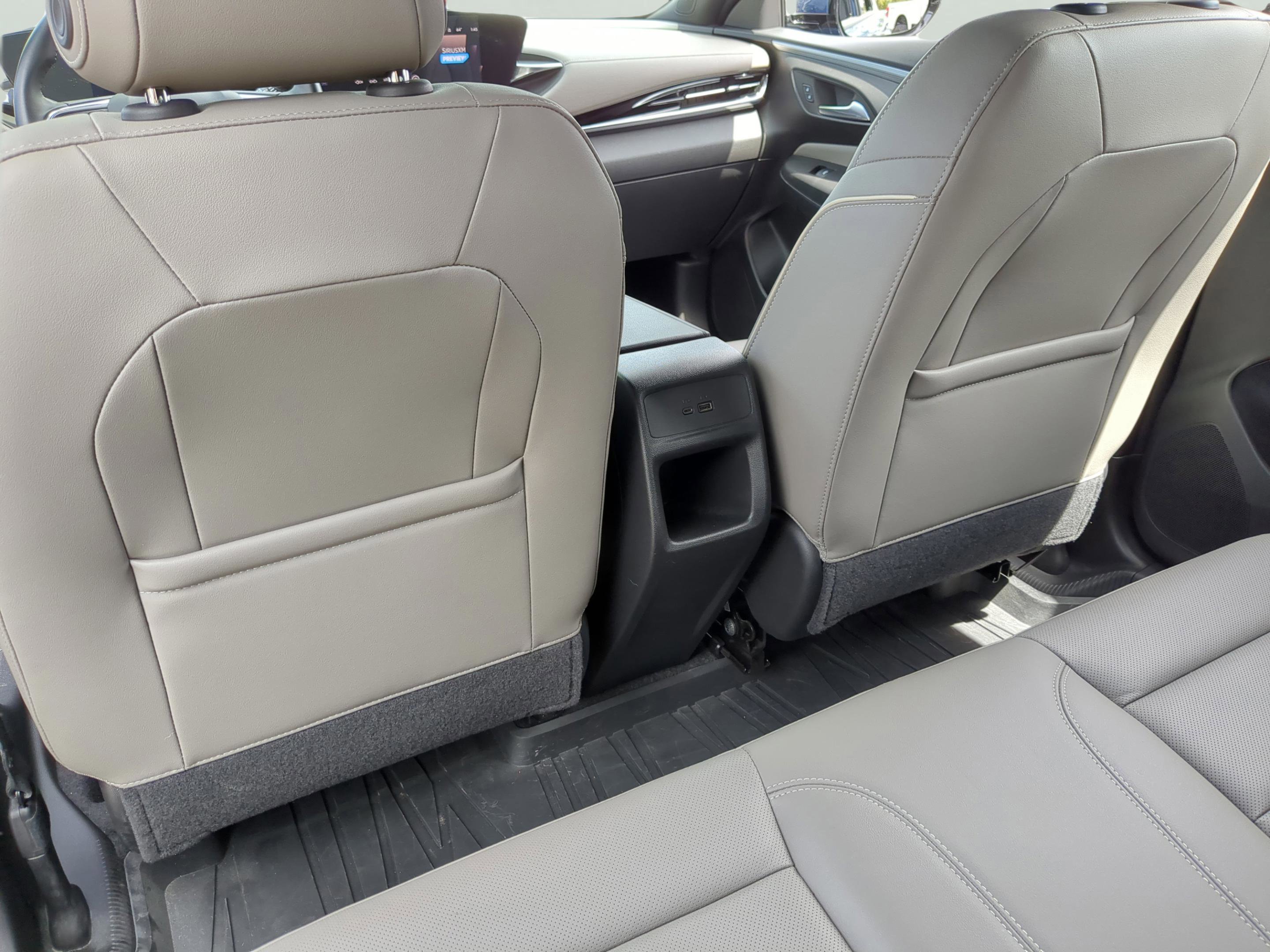 Used 2024 Buick Envista Avenir image 32