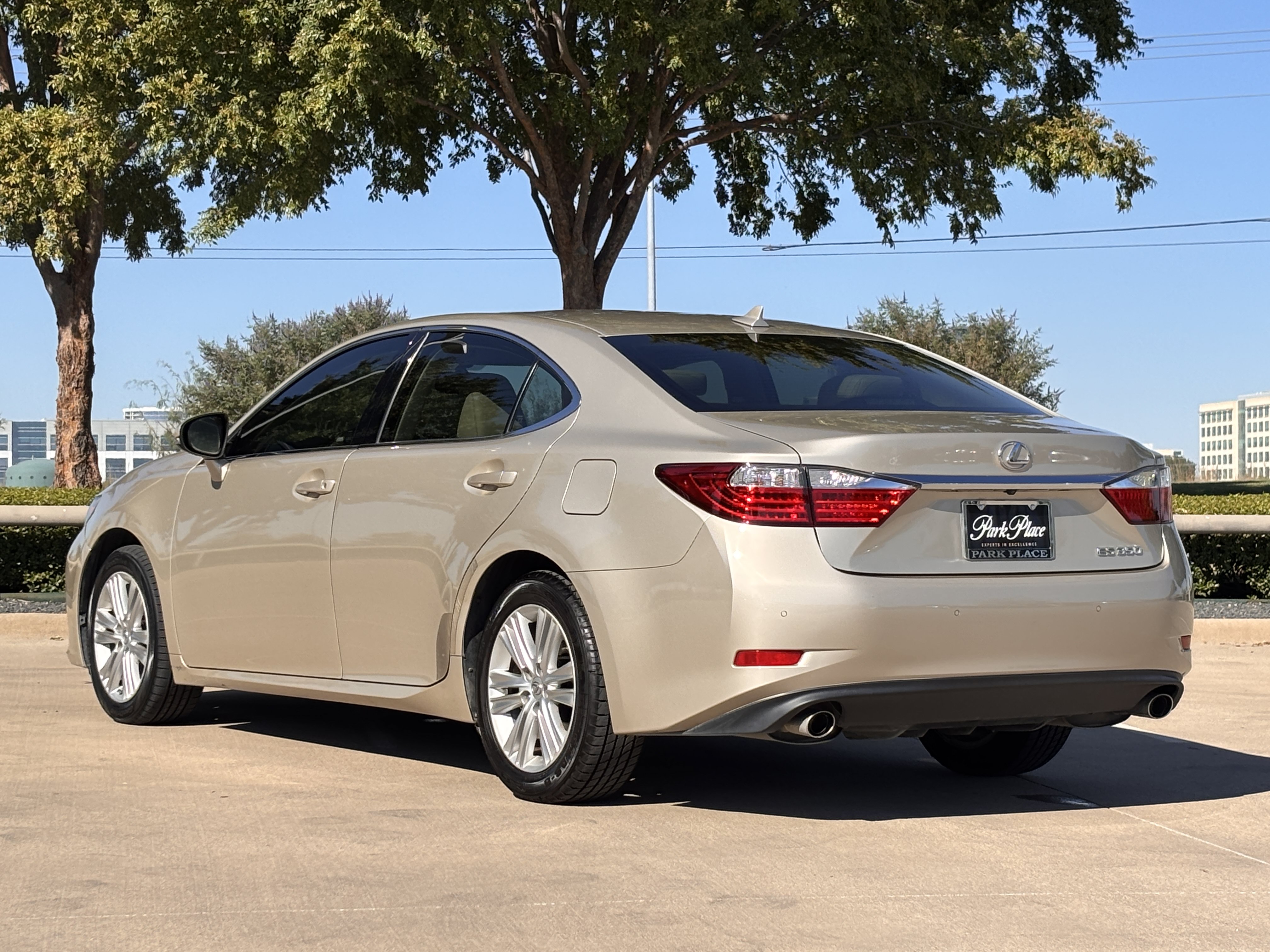 Used 2013 Lexus ES 350 w/ Premium Pkg FWD image 3