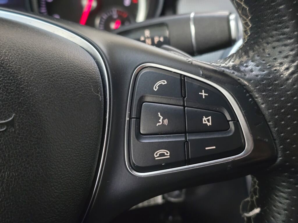 Used 2018 Mercedes-Benz CLA 250 image 31