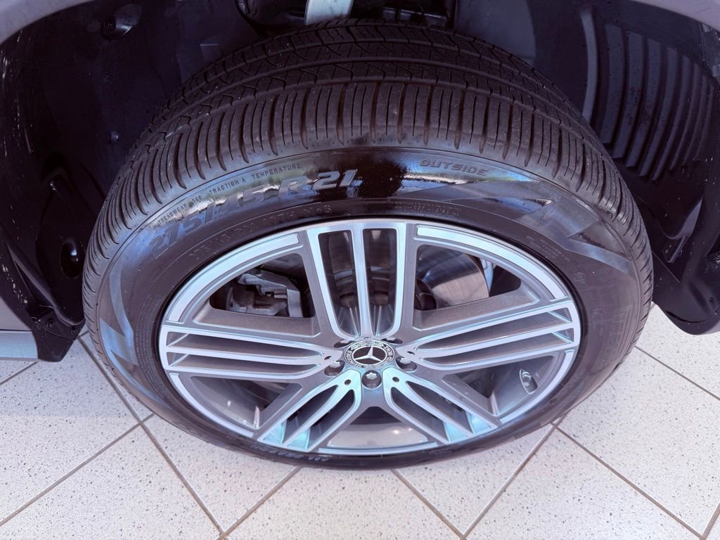 Used 2025 Mercedes-Benz GLS 450 4MATIC image 20