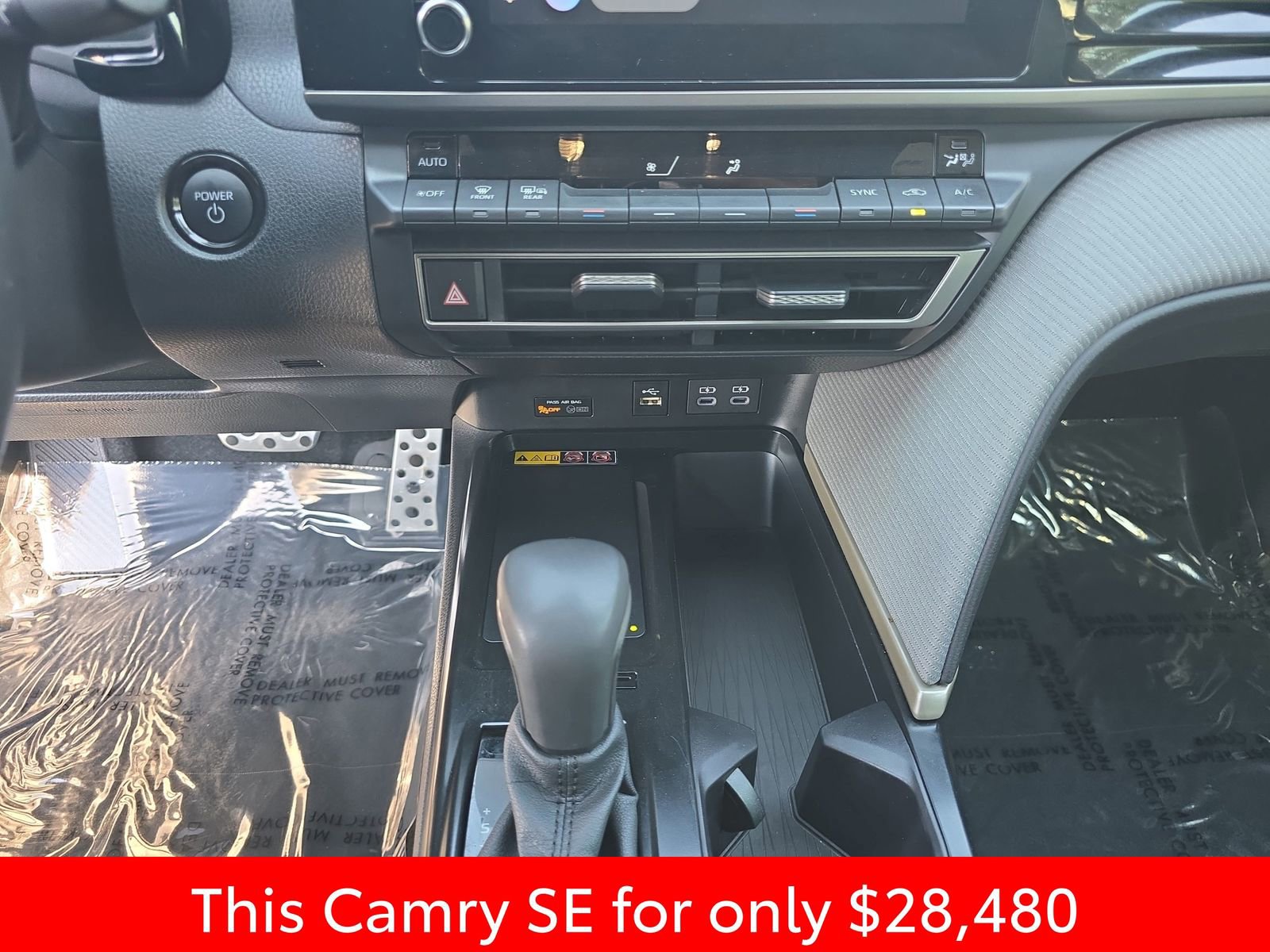 Used 2025 Toyota Camry SE w/ Convenience Package image 30