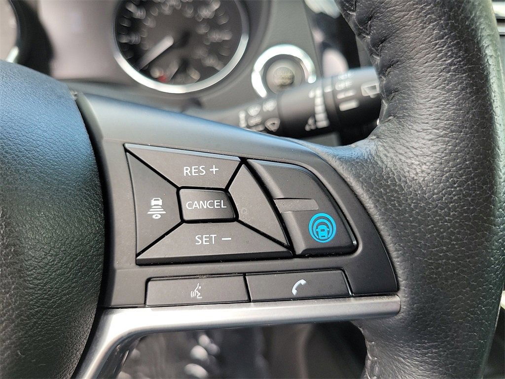 Used 2020 Nissan Rogue SL w/ Premium Package image 7