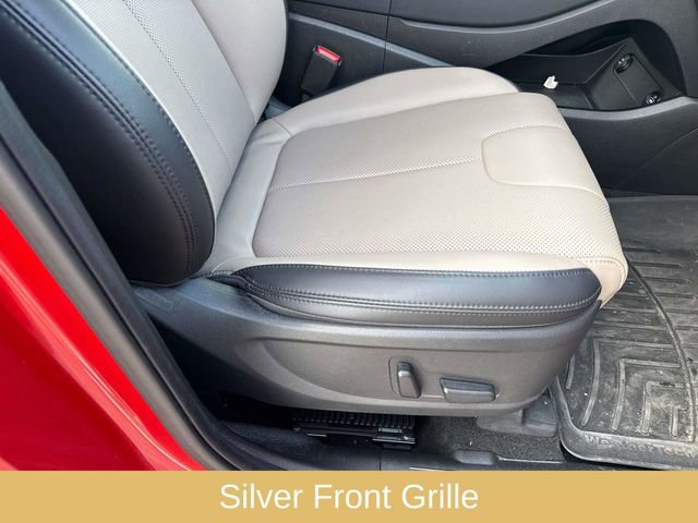 Used 2023 Hyundai Santa Fe SEL w/ Premium Package image 16