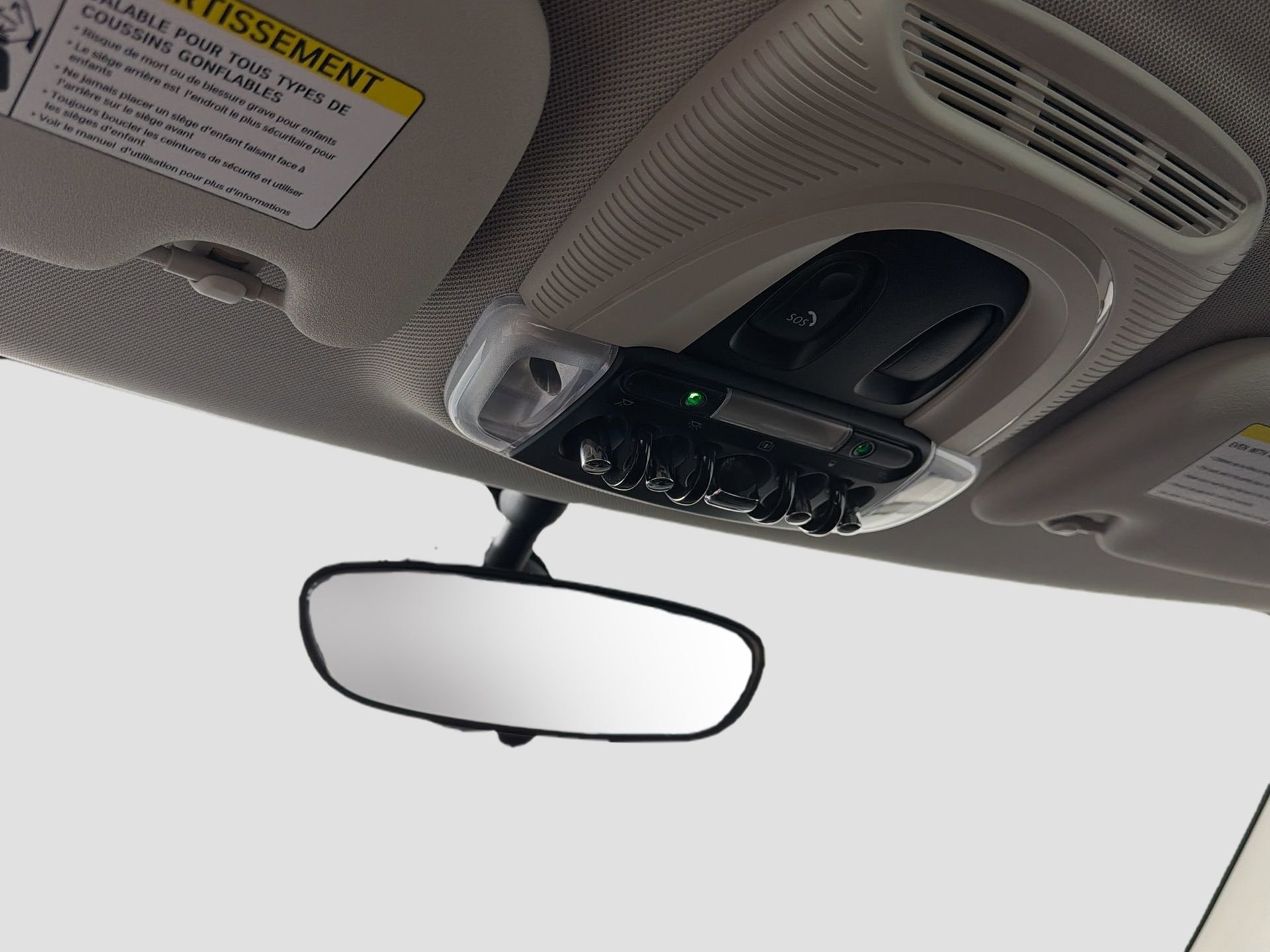 Used 2019 MINI Cooper 4-Door Hardtop w/ Storage Package image 22