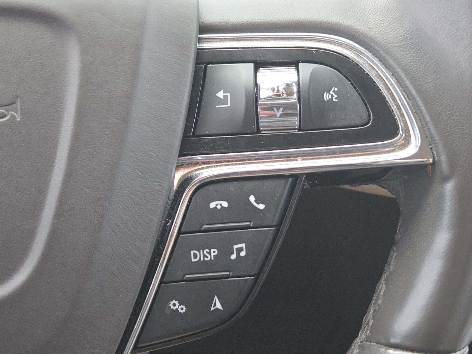 Used 2023 Lincoln Nautilus Reserve image 9