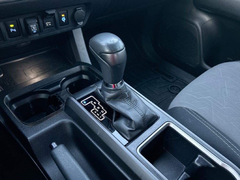 Used 2022 Toyota Tacoma TRD Sport w/ Technology Package RWD image 26
