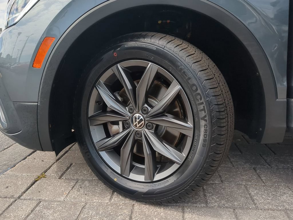 Used 2022 Volkswagen Tiguan SE FWD image 32