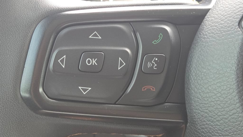 Used 2024 Jeep Wrangler Unlimited AWD/4WD image 31