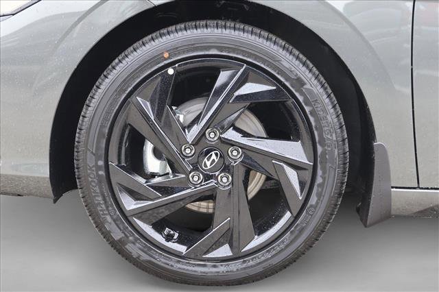 New 2026 Hyundai Elantra SEL Sport Premium image 9