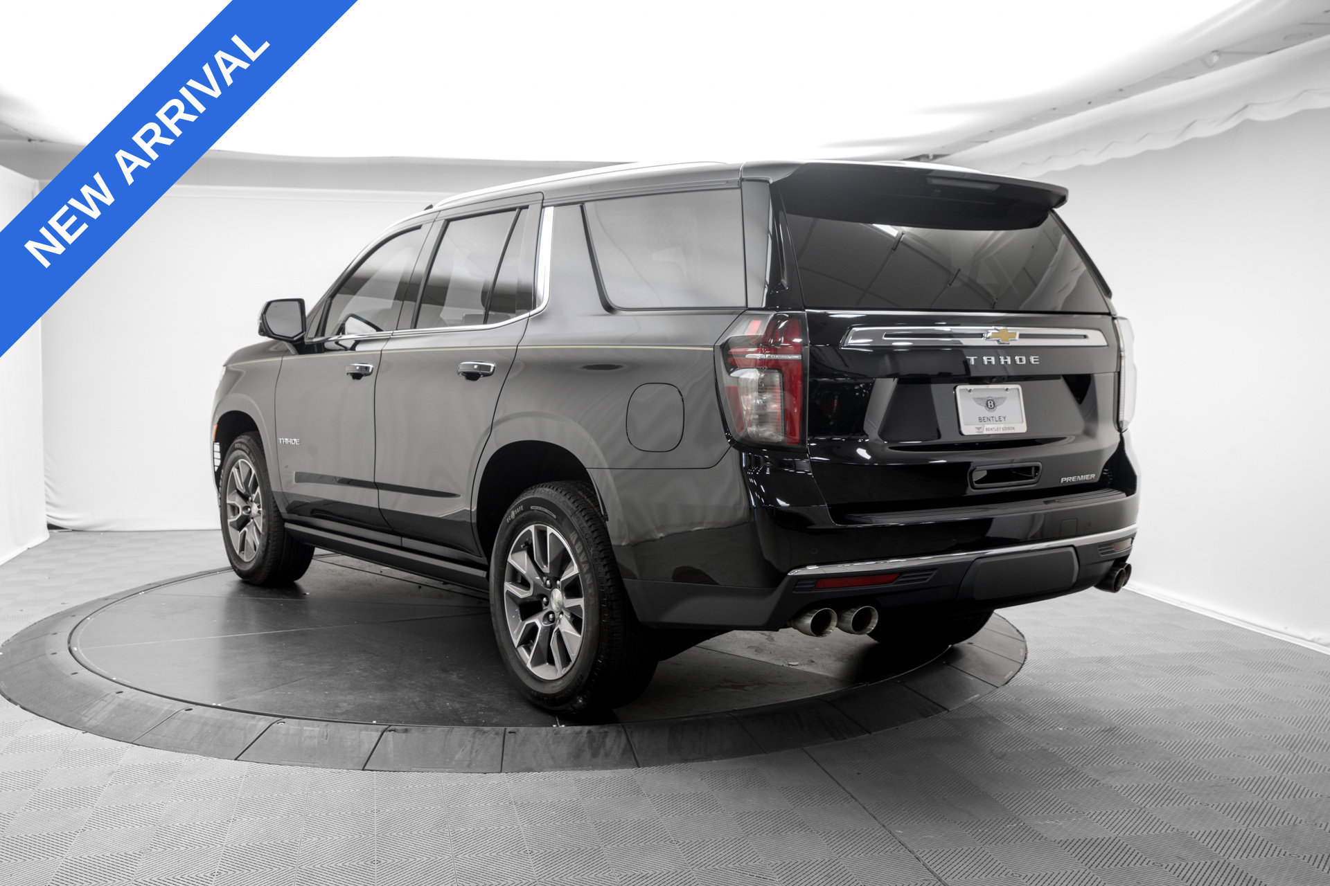 Used 2023 Chevrolet Tahoe Premier AWD/4WD image 5