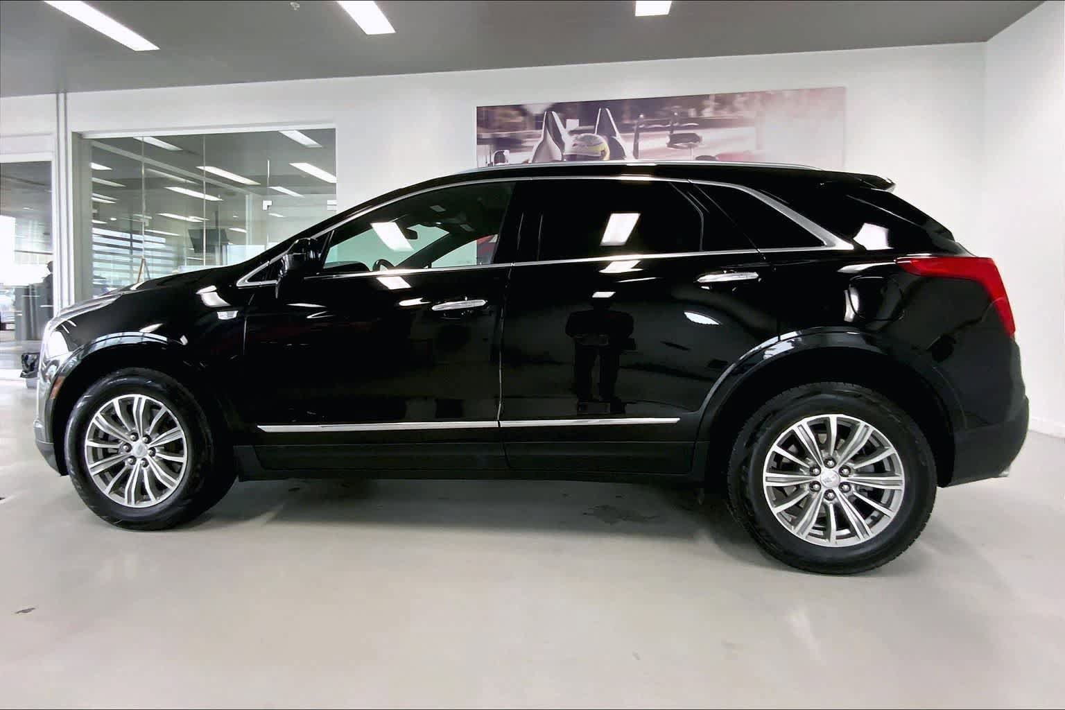 Used 2019 Cadillac XT5 Luxury image 3