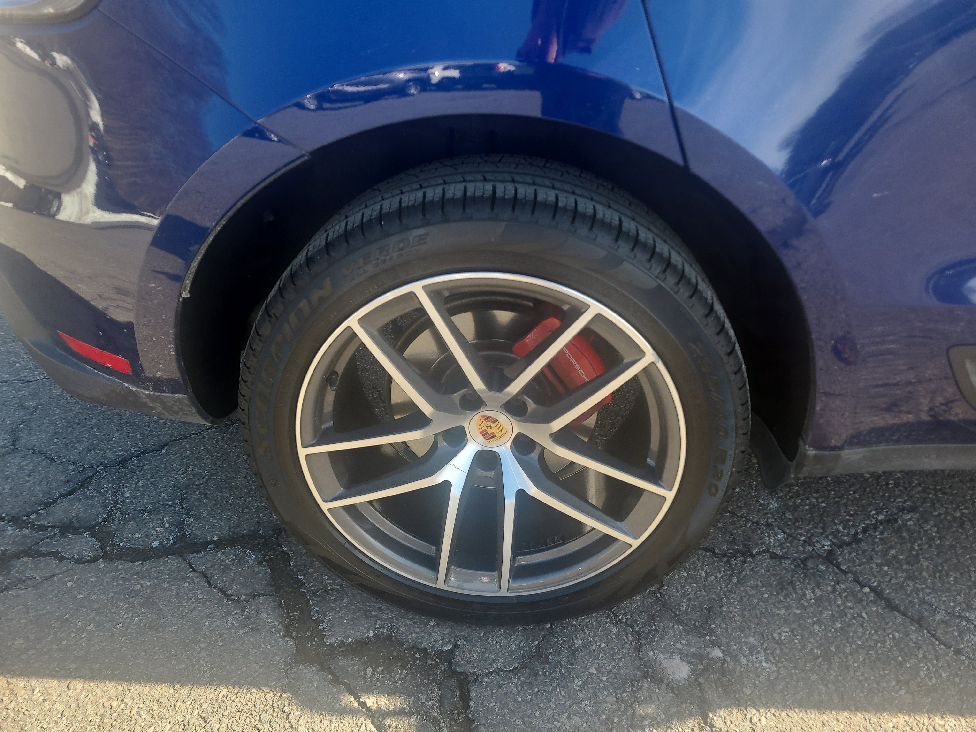 Used 2023 Porsche Macan S image 12