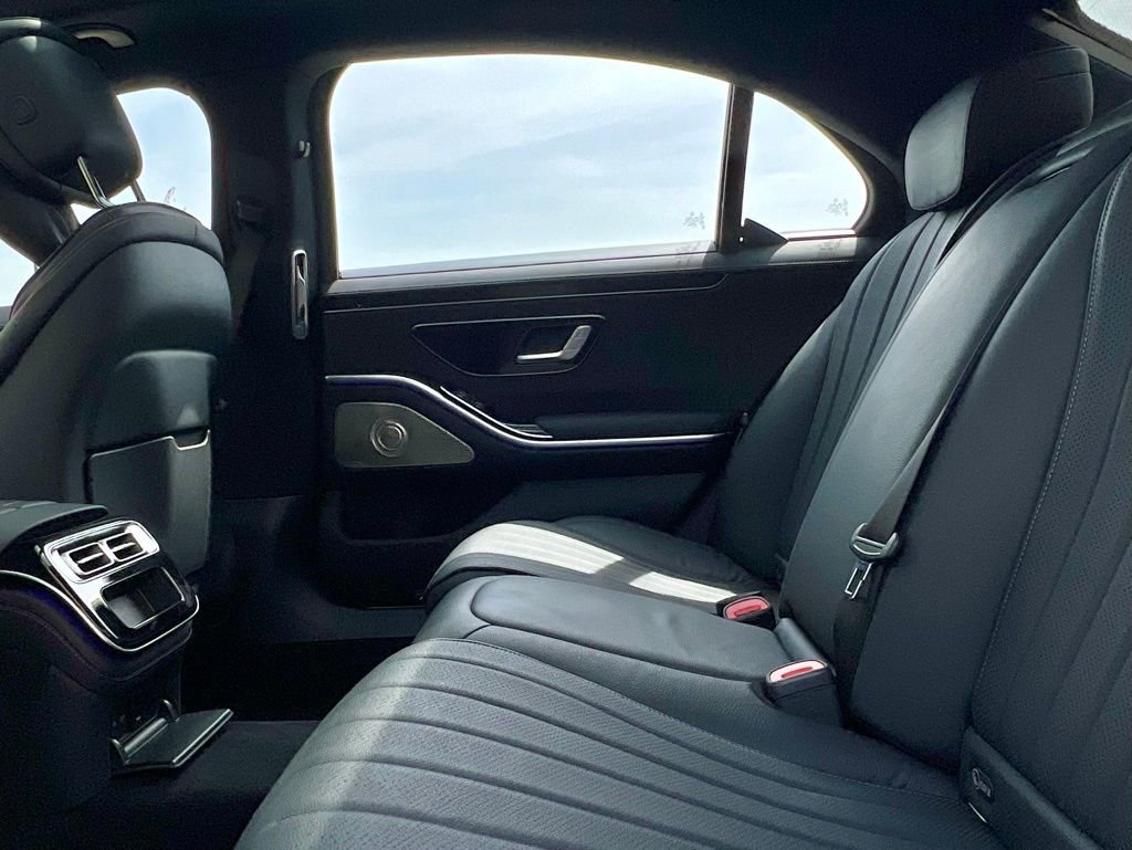 Certified 2022 Mercedes-Benz S 500 4MATIC image 19