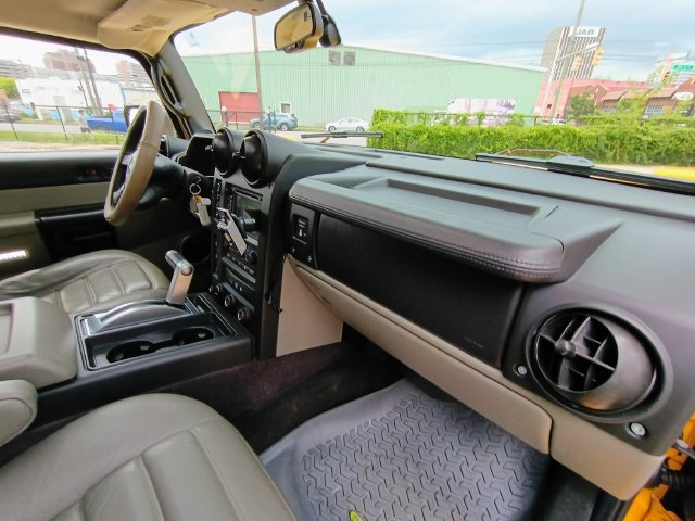 Used 2005 HUMMER H2 w/ Preferred Equipment Group AWD/4WD image 52