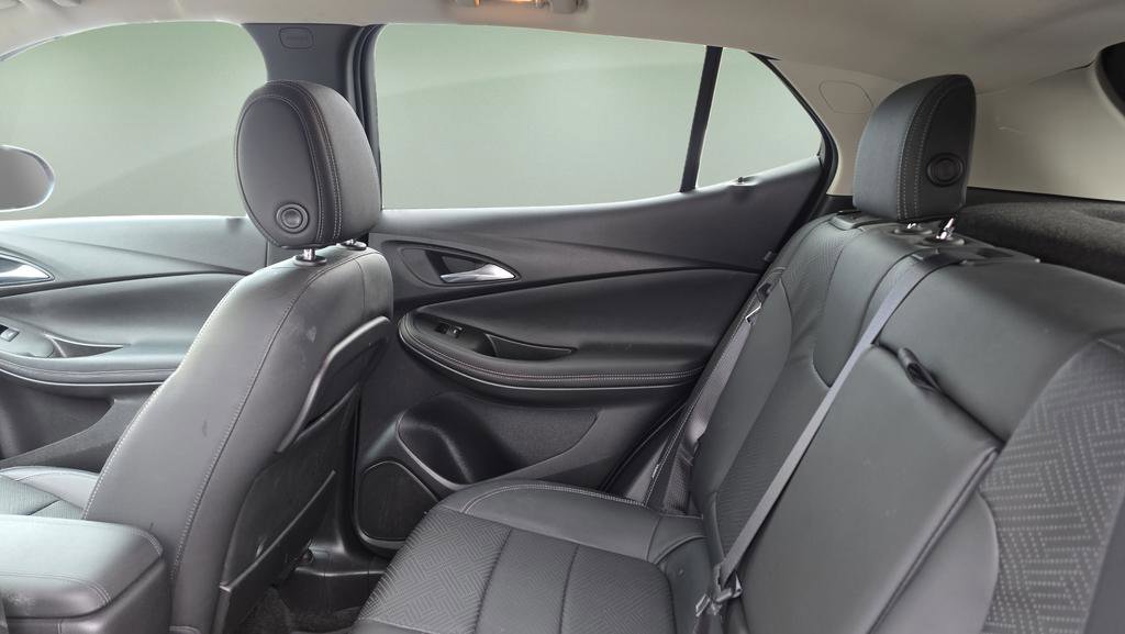 Used 2022 Buick Encore GX Essence w/ Advanced Technology Package image 16