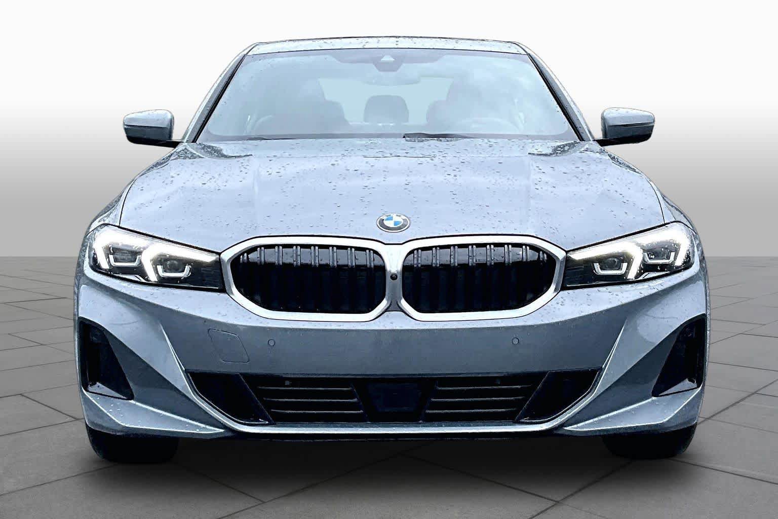 Certified 2025 BMW 330i Sedan RWD image 4