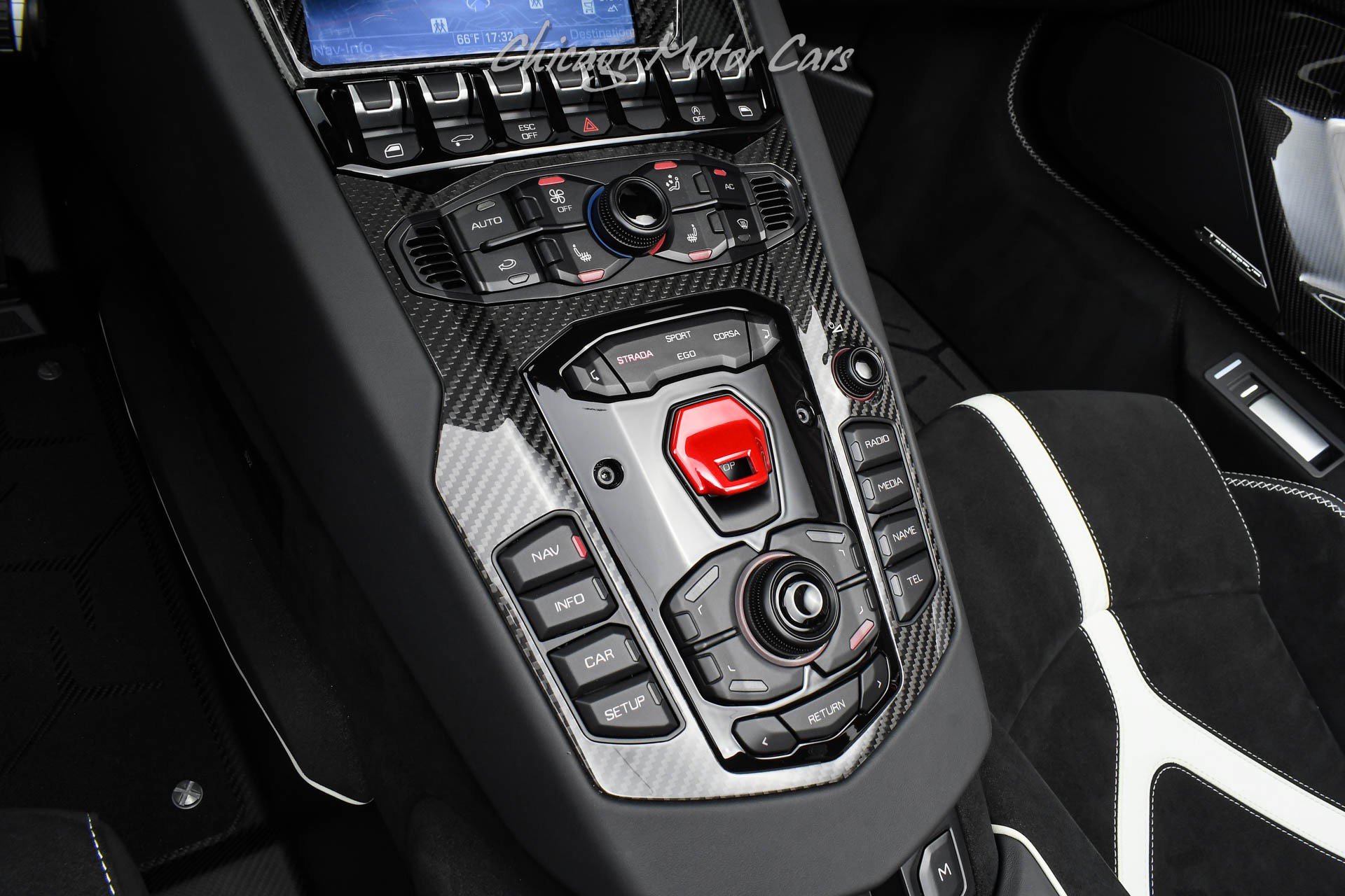 Used 2021 Lamborghini Aventador SVJ image 16