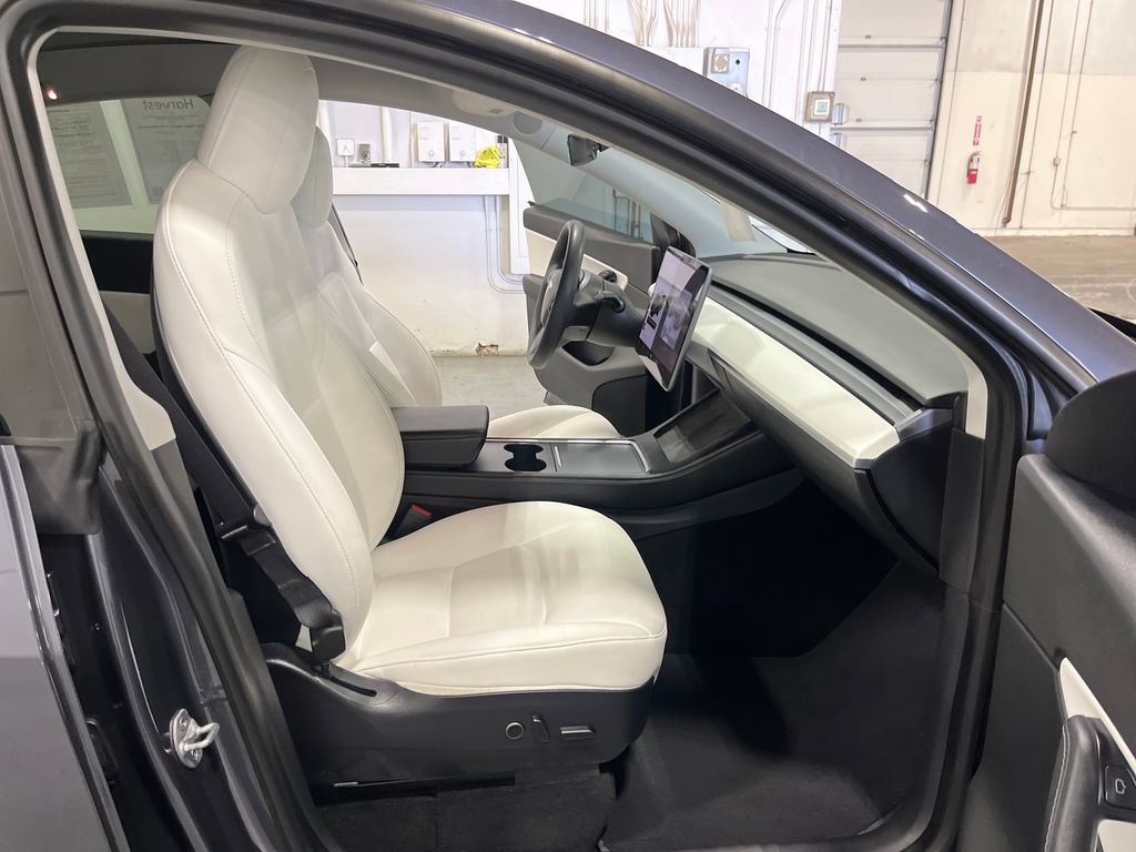 Used 2021 Tesla Model Y Performance image 21