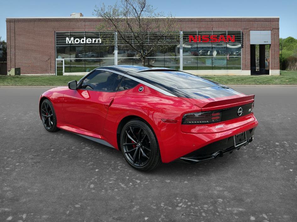 Certified 2025 Nissan Z Performance w/ Floor Mat Package RWD image 2