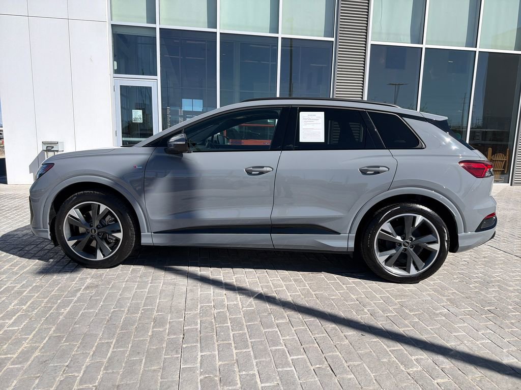 Used 2025 Audi Q4 e-tron Prestige w/ Black Optic Package AWD/4WD video 2