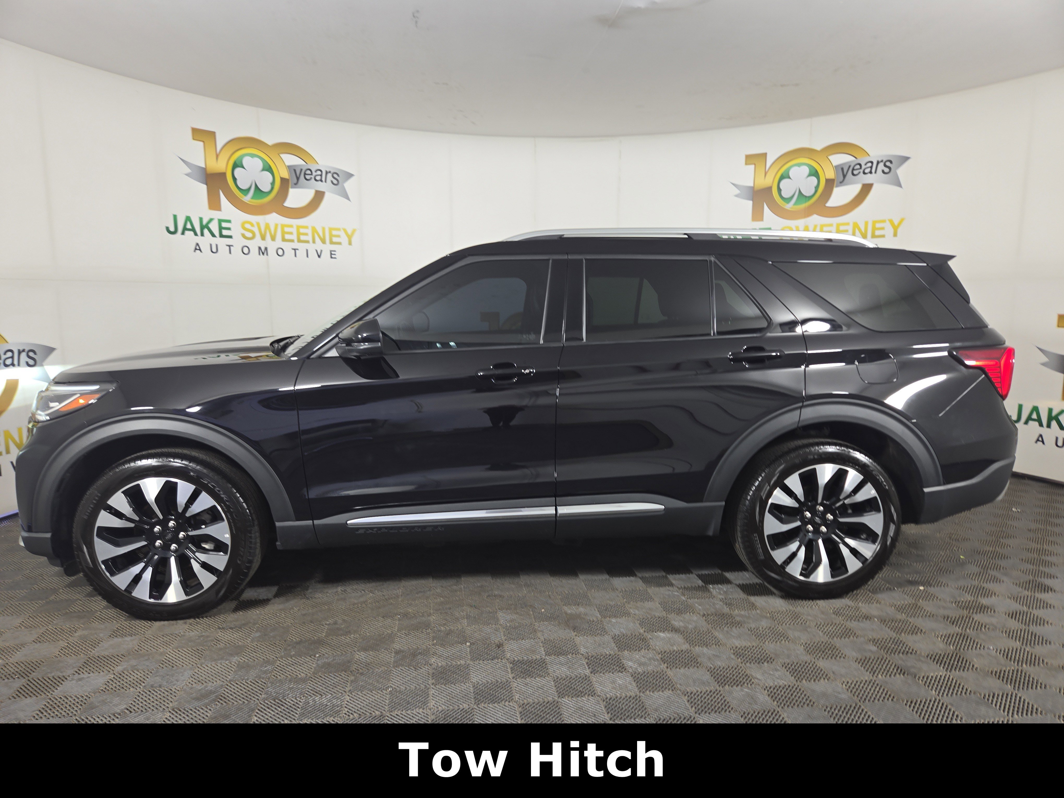 Used 2025 Ford Explorer Platinum w/ LUX Leather Package AWD/4WD image 4