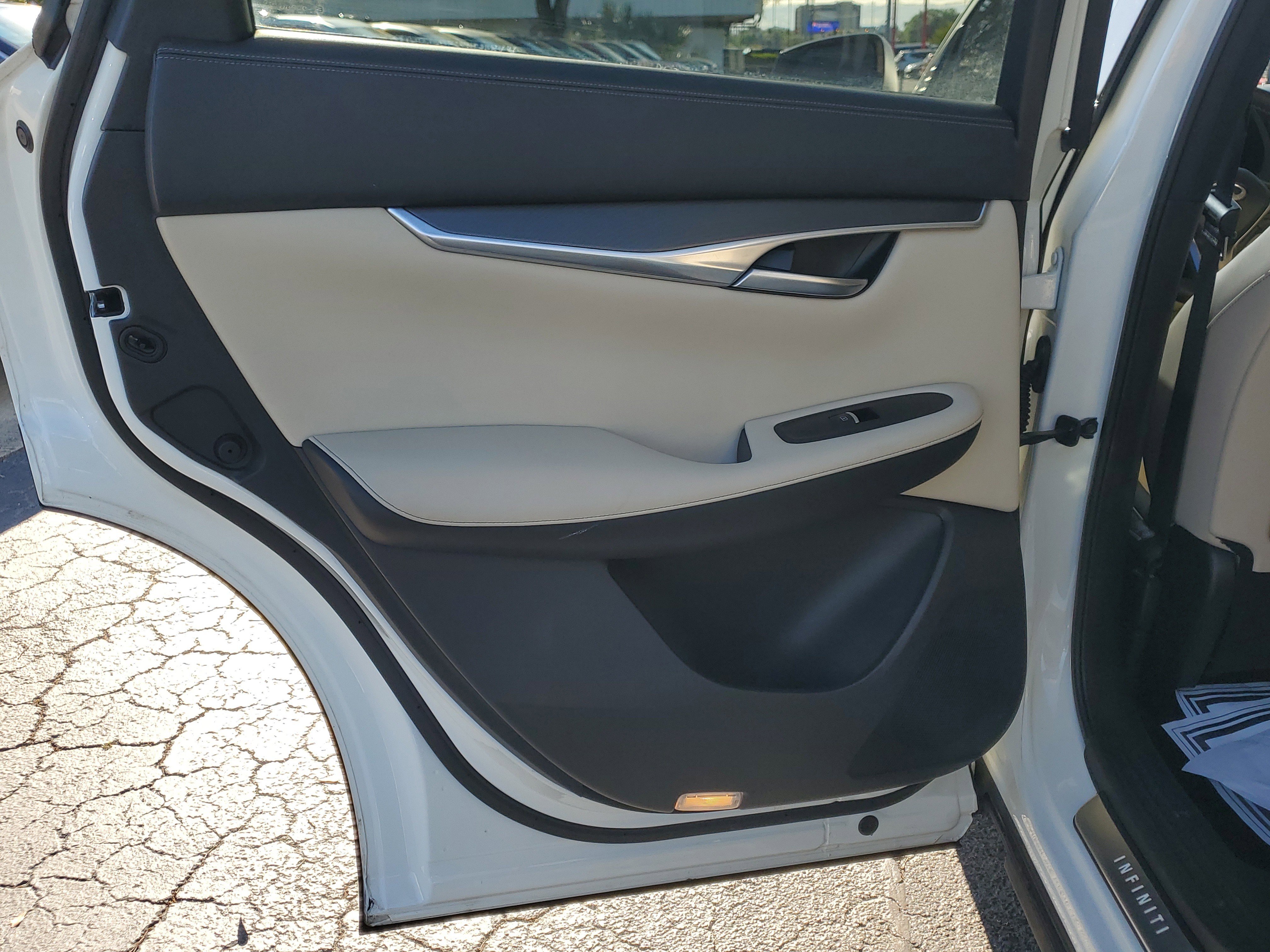 Used 2022 INFINITI QX50 Luxe image 10