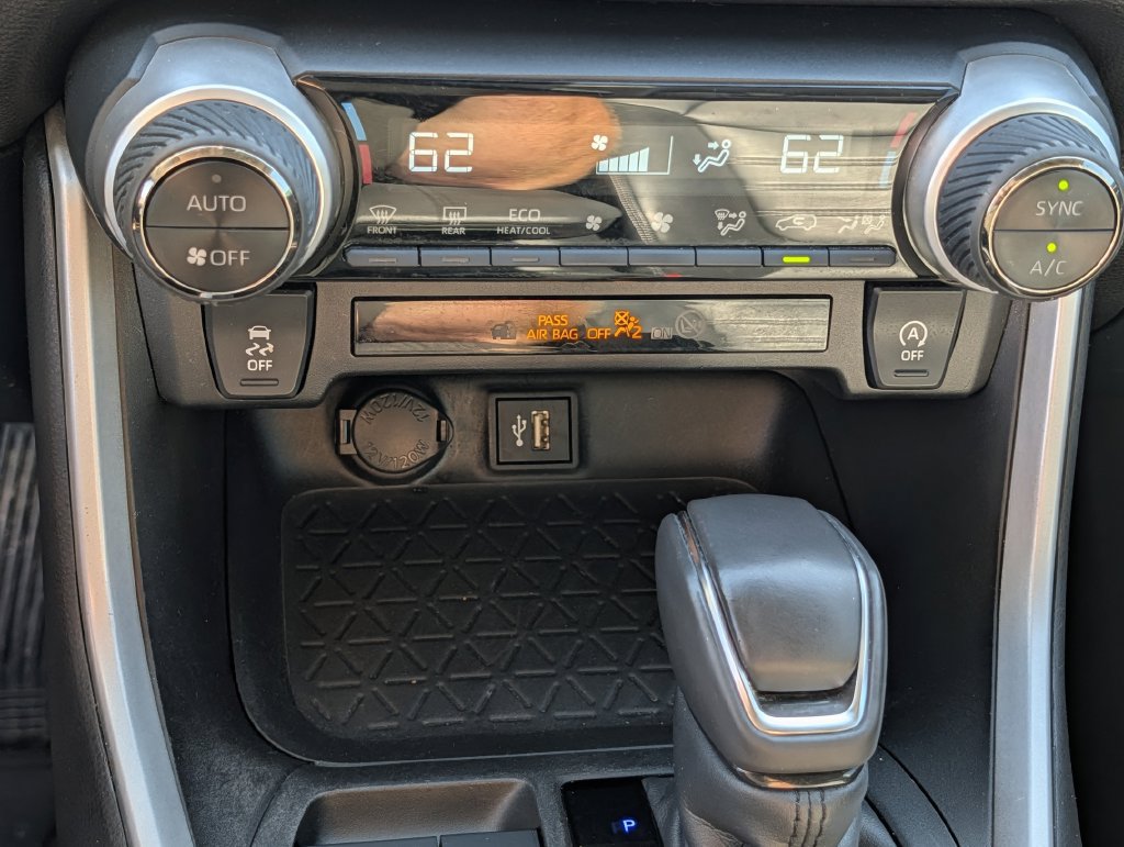 Used 2023 Toyota RAV4 XLE Premium FWD image 17