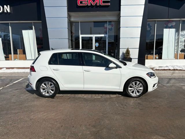 Used 2019 Volkswagen Golf SE