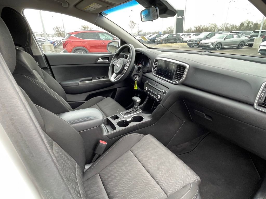 Used 2020 Kia Sportage LX image 27