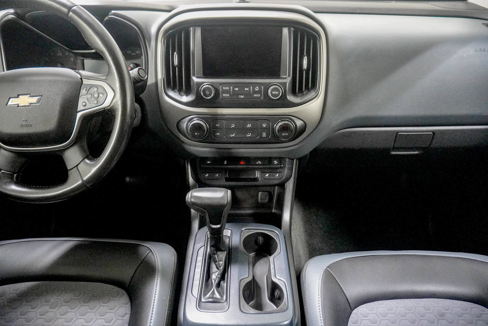 Used 2015 Chevrolet Colorado Z71 AWD/4WD image 21