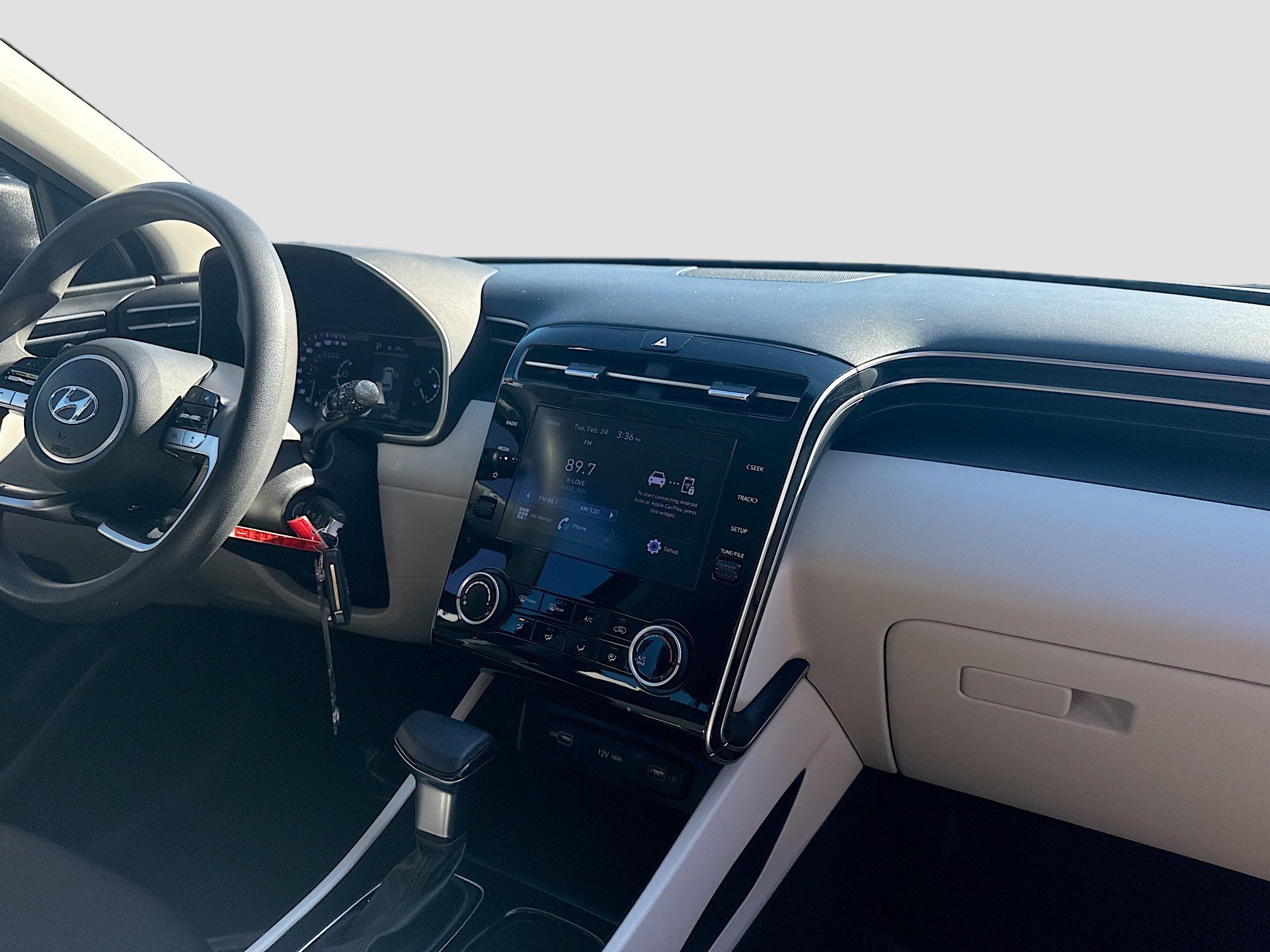 Used 2023 Hyundai Tucson SE image 29