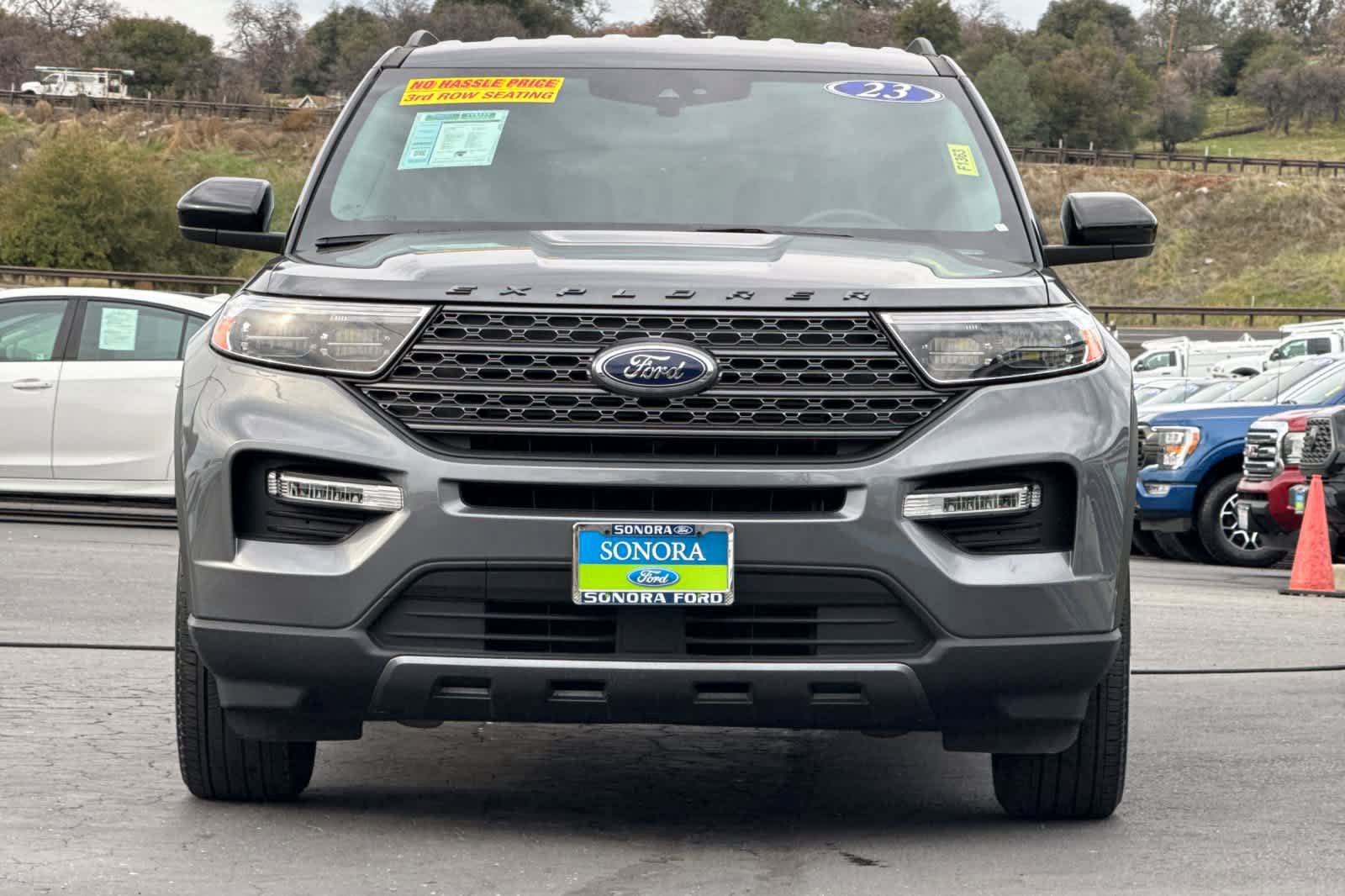 Used 2023 Ford Explorer XLT w/ Equipment Group 202A image 9
