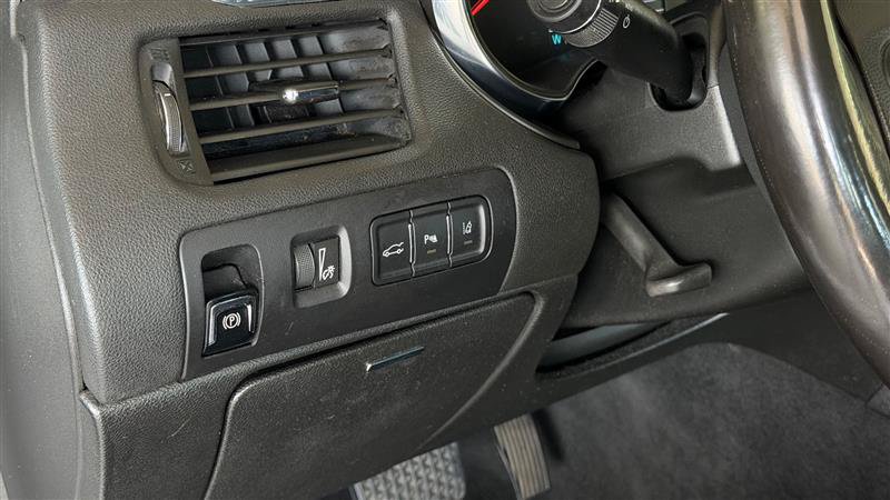 Used 2016 Chevrolet Impala LTZ FWD image 20